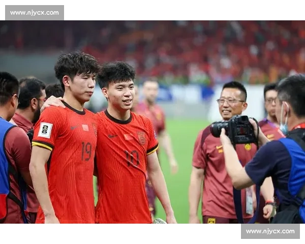 国足东亚杯名单大换血!12 人出局 + 00 后占半壁江山,青春风暴正式开启